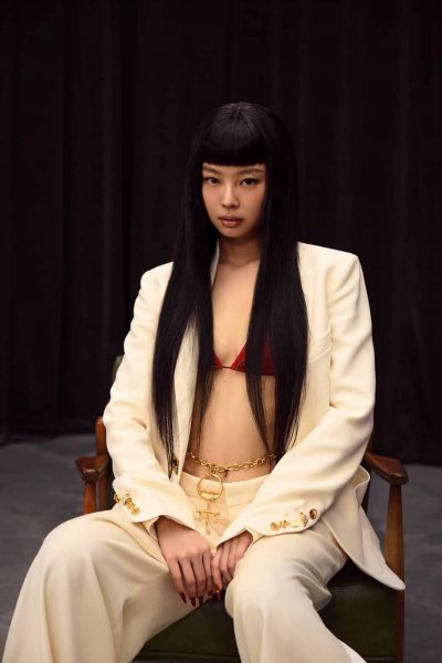 MM News Musiknews Wide Use Jennie Solo EMBARGOED UNTIL 2.21