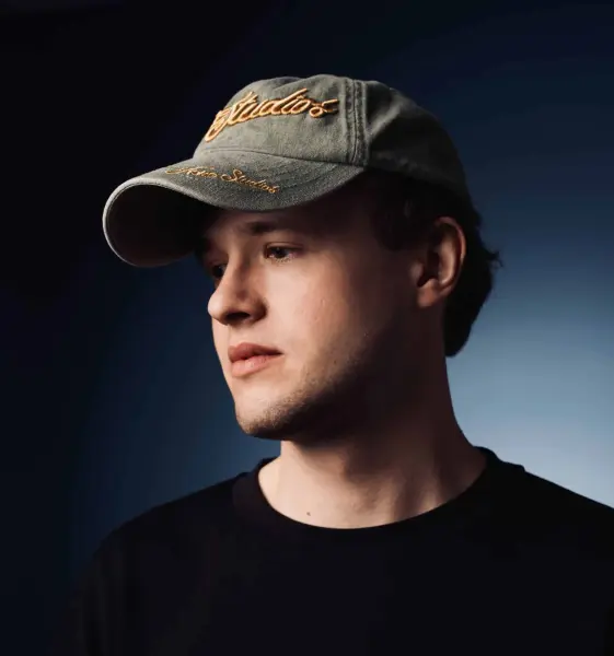 MM News Musiknews Marten Lou Pressefoto 2025 4 Credit WMG