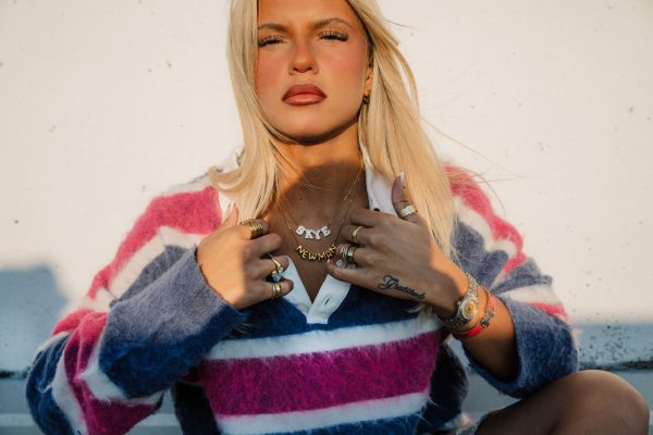 Foto von Skye Newman - Foto Credits by Sony Music
