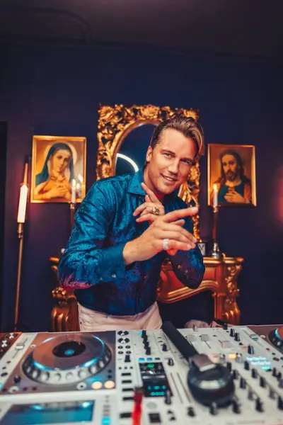 MM Users Berlinieros 2409 DJ Antoine HQ 250
