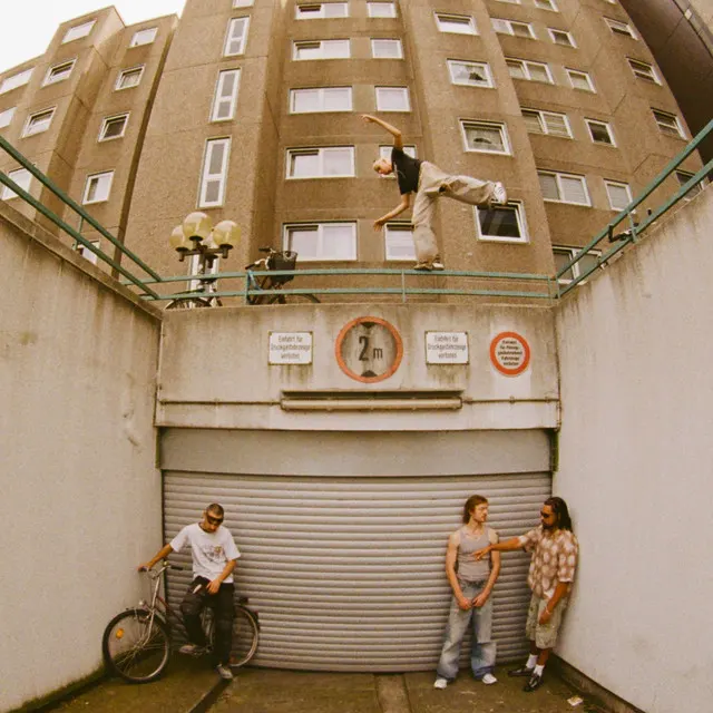 $OHO BANI – EIN SCHRITT UND ICH FALL