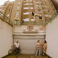 $OHO BANI-EIN SCHRITT UND ICH FALL