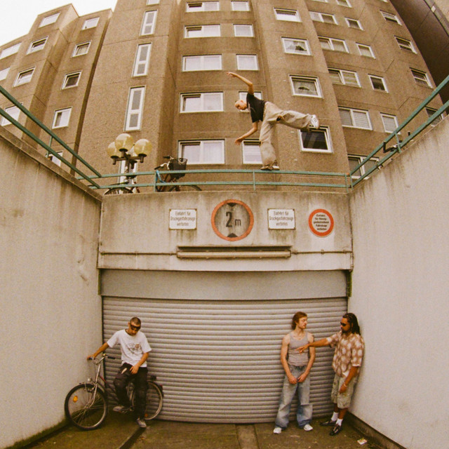 $OHO BANI – EIN SCHRITT UND ICH FALL