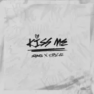 Samra & TOPIC42-Kiss Me