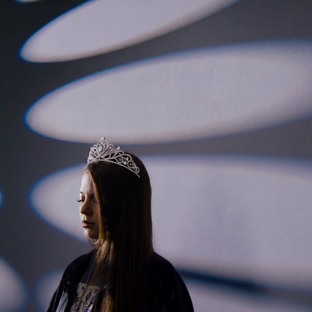 ZAH1DE – Queen Of Pop